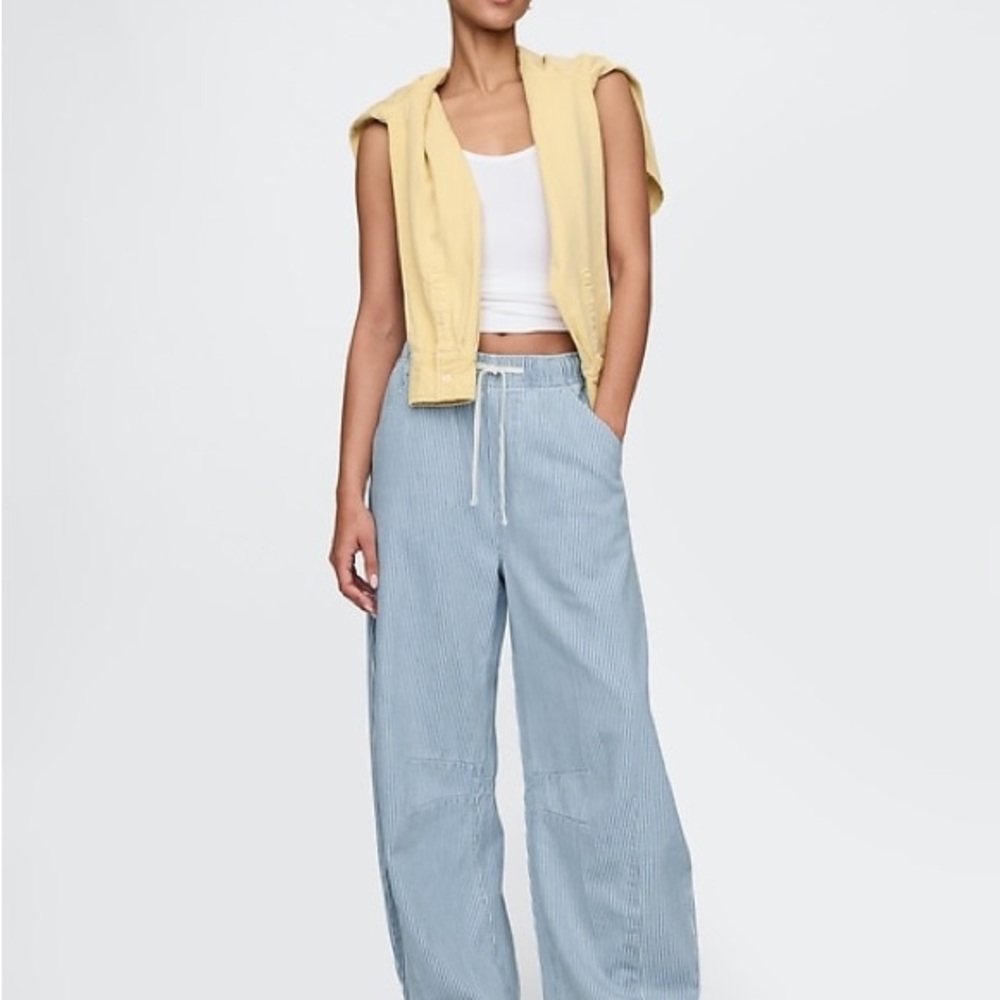 GAP Mid Rise UltraSoft Denim Stripe Easy Horseshoe Jeans